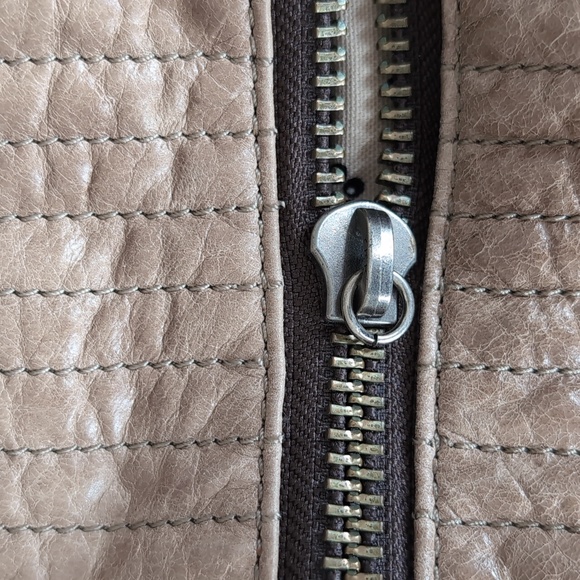 ANTHROPOLOGY SCHULER AND SONS LEATHER BAG - Picture 7 of 13